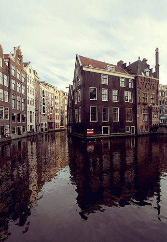 Maisons dans le Quartier Rouge (2012)