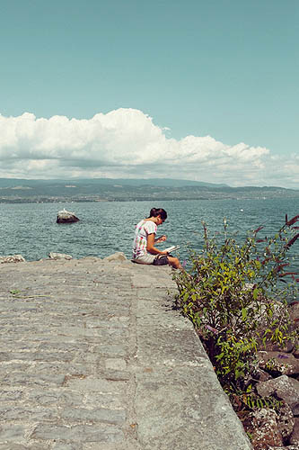 Seule au bord du lac (2012)