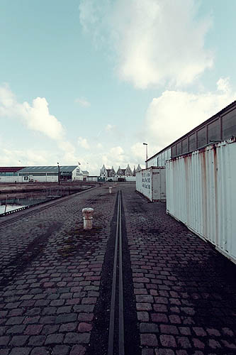Des rails sur le quai II (2012)