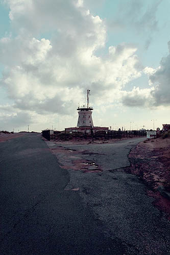 Nous sommes surveillés... (2012)