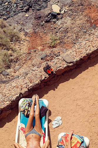 Une paire (de chaussures) (2015)