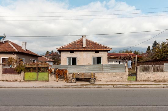 Garé devant chez soi / Bulgarie (2017)
