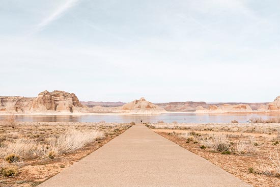 Lake Powell II / L'homme au bout (2017)