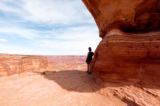 Au bord mais pas trop, accolée au roché (2017)