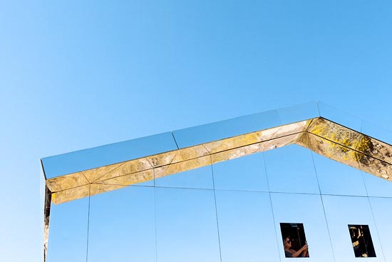 Mirage by Doug Aitken par iN Fravez (2017)