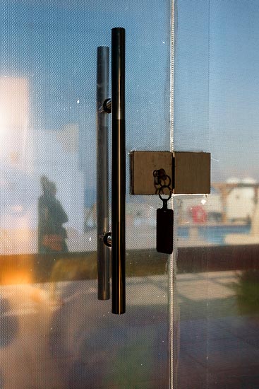 Porte de chambre en verre / Jordanie (2019)