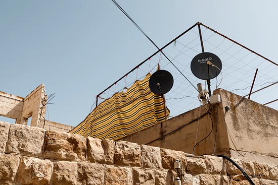 Tissu rayé et paraboles / Jordanie (2019)