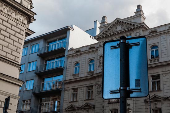 Bleues Windows et Blue Panneau / Prague (2019)