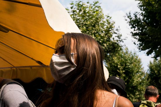 Masquée du marché I, la jeune / France (2020)