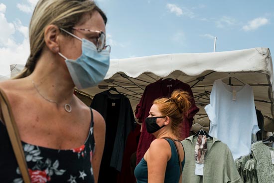 Croisement avec protections et distanciation / France (2020)