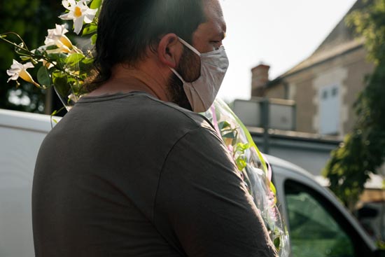 Le type au bouquet / France (2020)