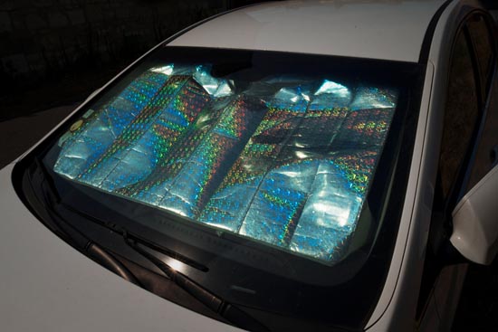Holographic protection de voiture / France (2020)