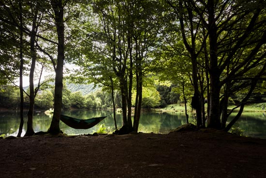 Hamac au bord de l'eau / France (2020)