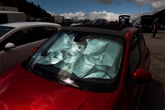 Protection froissée de voiture  / France (2020)