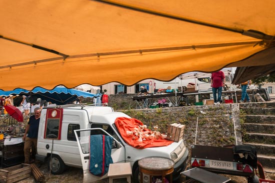 Sous le gros parasol jaune / France (2020)