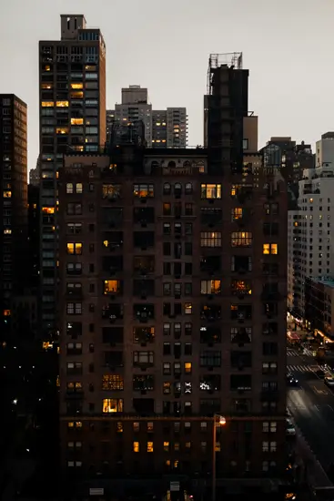 Immeuble au crépuscule / New York, USA (2022)