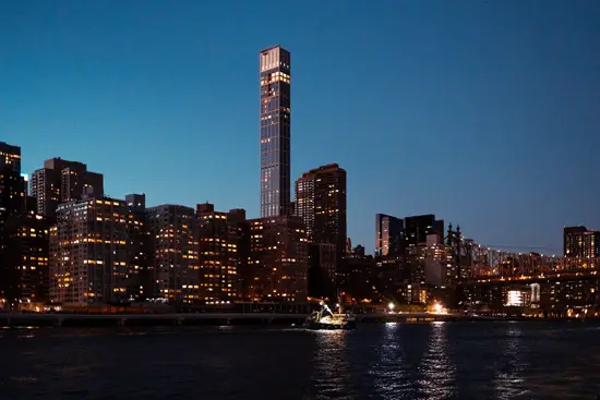 Hudson River, le soir / New York, USA (2022)