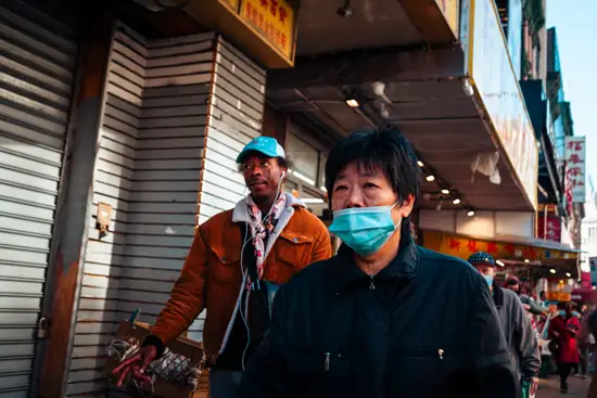 Blue casquette et masque bleu / New York, USA (2022)