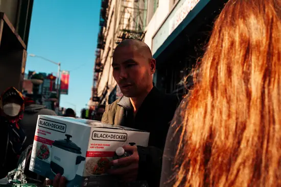 Rice cooker et femme rousse / New York, USA (2022)
