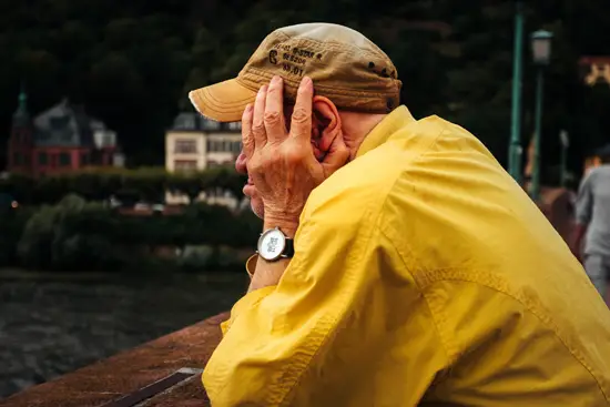 La tête dans les mains / Allemagne (2023)