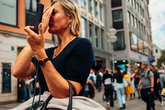 La mèche de cheveux génante / Allemagne (2023)