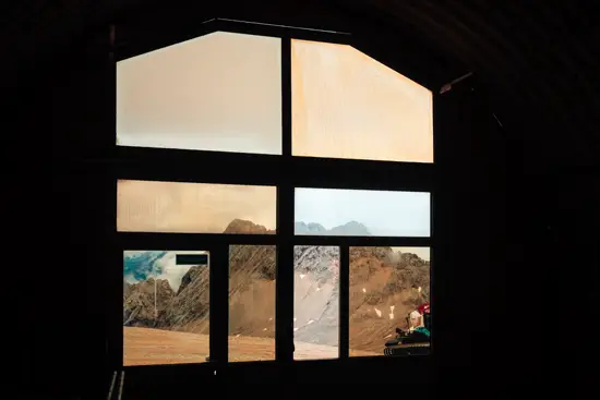 Fênêtres de montagnes /  (2023)