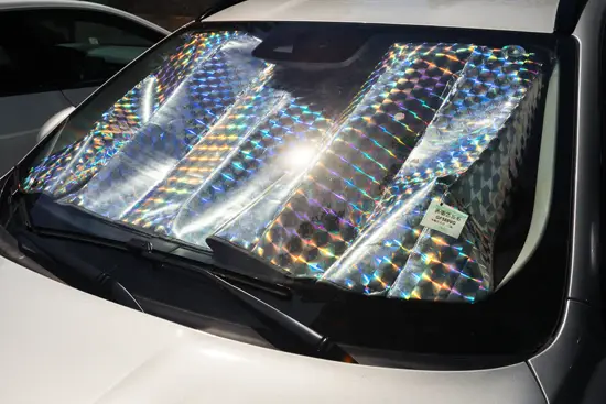 Pare-soleil IV  / France (2025)