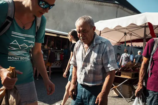 Le vendeur de cagettes de fruits / France (2025)