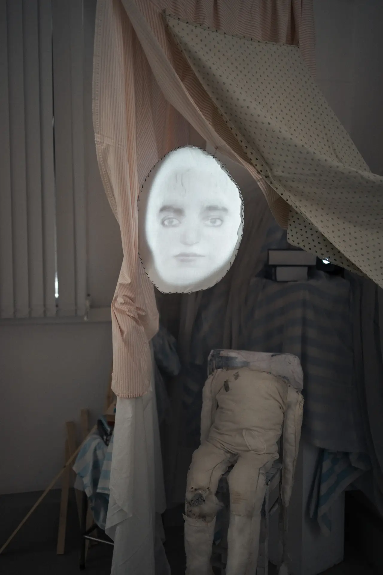 Manon COUVREUR / Sa chambre à elleux ...en construction