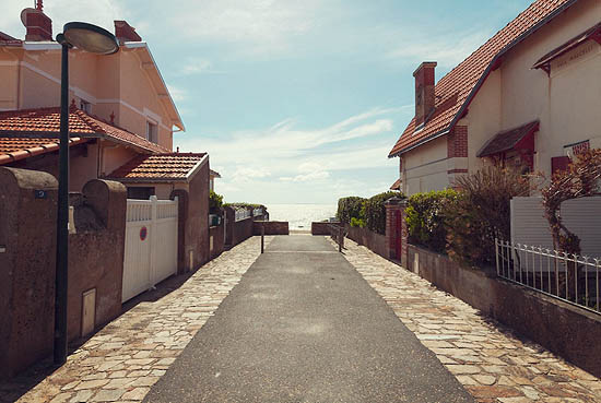 Au bout, la mer...(2013)