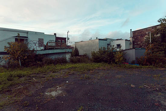 En rentrant à pieds en fin d'après-midi I (2014)