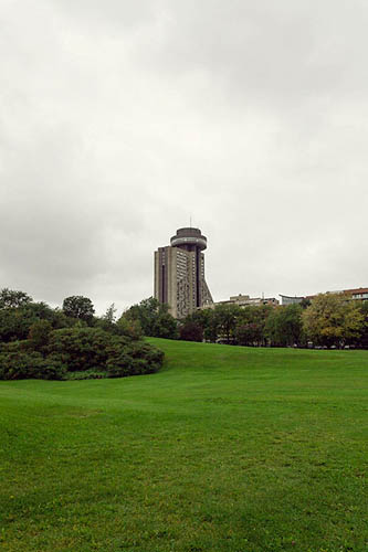 Le Concorde Hotel (2014)
