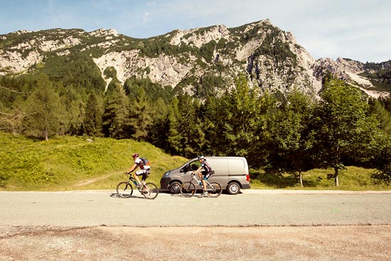 2 guys, 2 bikes, 1 van / Slovénie (2016)