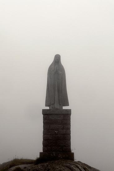 Prieuse dans le brouillard / Suisse (2016)
