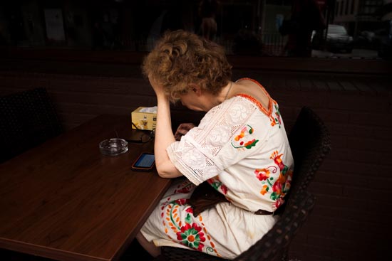 Concentrée en terrasse / Espagne (2019)