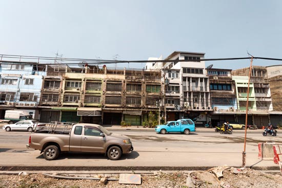Le long des rails, vers Ayutthaya / Thaïlande (2020)