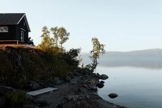 Au bord du lac Torneträsk I / Suède (2021)