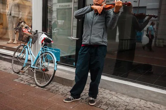 Le violoniste de rue / Danemark (2021)