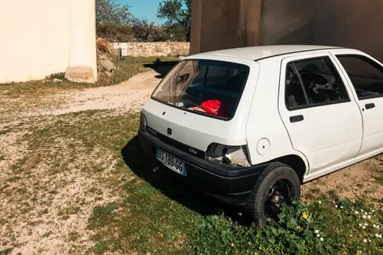 Clio blanche / Corse (2023)