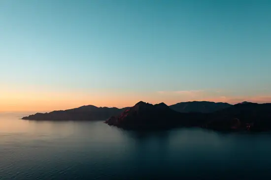 Fin de journée sur le Golfe de Porto et le Golfe de Girolata / Corse (2023)